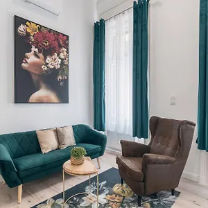https://casa-giulia.inbudapesthotels.com